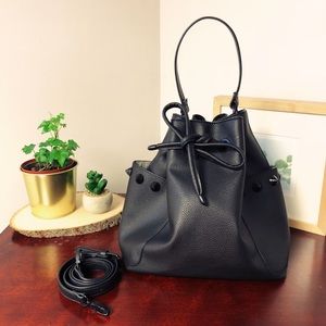 Black medium handbag